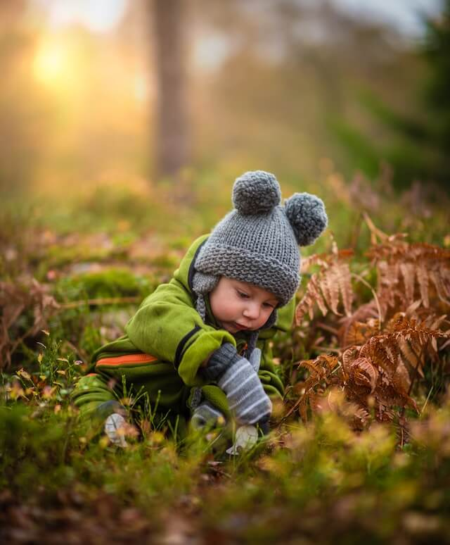 a child behaves in the midst of nature | Applied Behavior Analysis (ABA) Therapy
